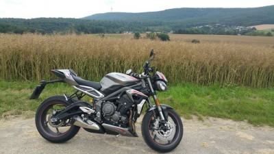 Triumpf Street Triple RS 21.jpg