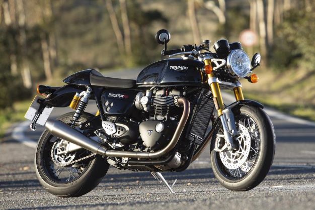 Triumpf Thruxton RS 21.jpg