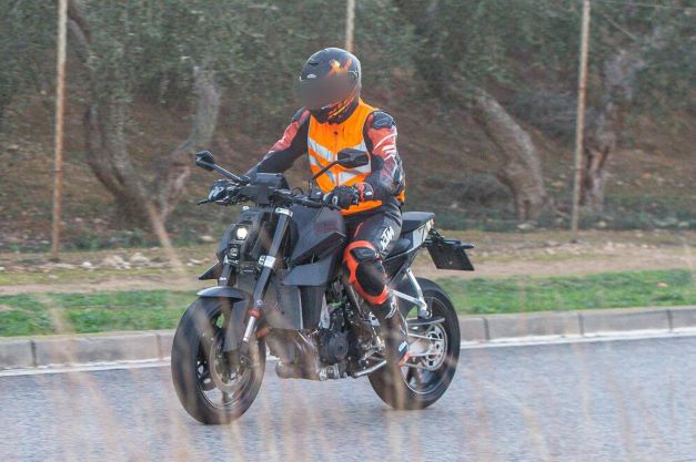 KTM_990_Duke_Erlknig_010.jpg