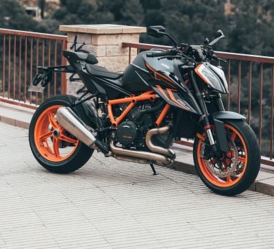 ktm_superduke_barcelona-2.jpg