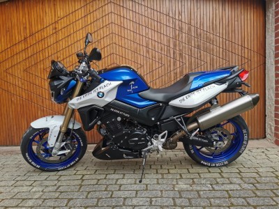 F800Rfe1.jpg